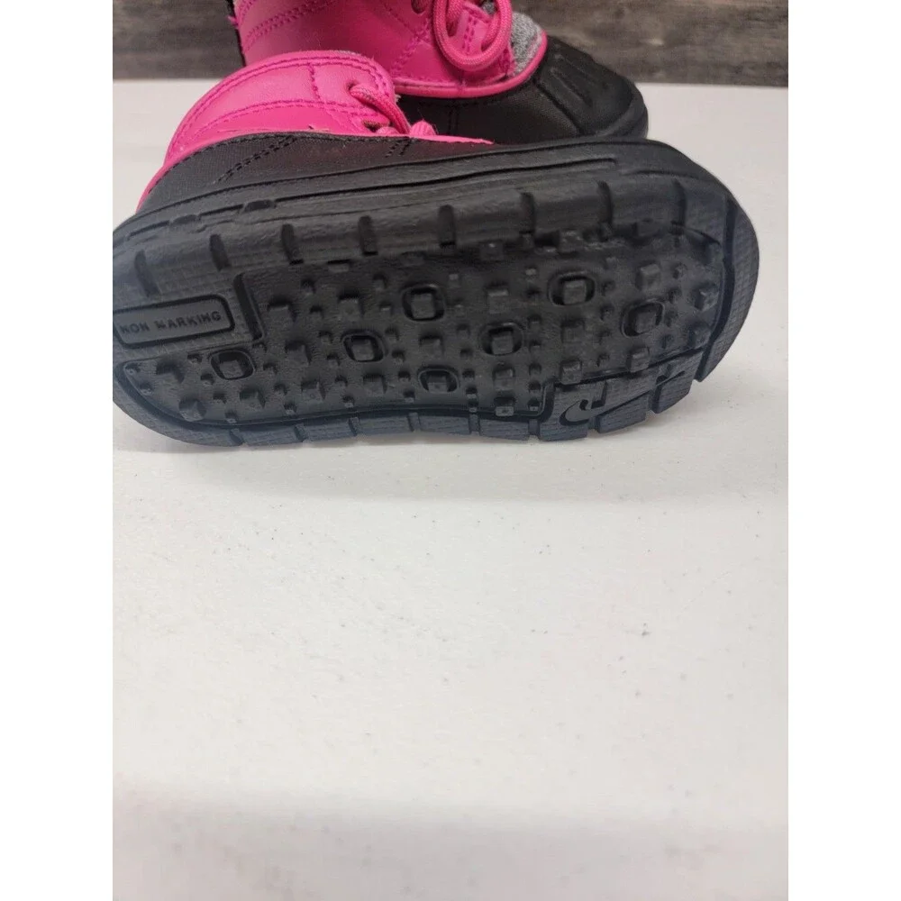NIKE ACG Woodside 2 High 524878-600 Infant Size 4C Toddler Boots Black/Pink/Gray